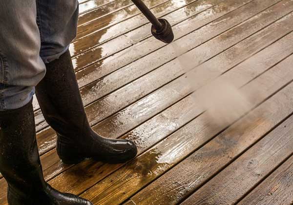 Cómo lavar a presión con agua